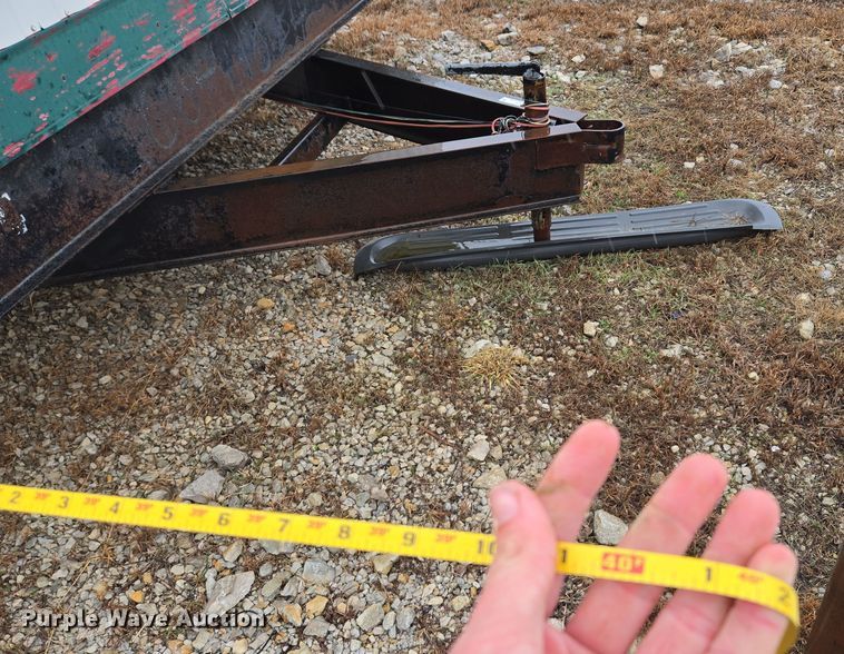 image for item EQ6761 2006 mobile office