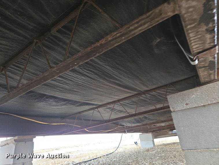 image for item EQ6761 2006 mobile office