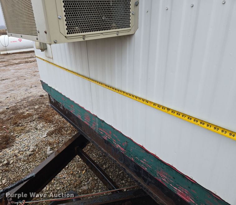 image for item EQ6761 2006 mobile office