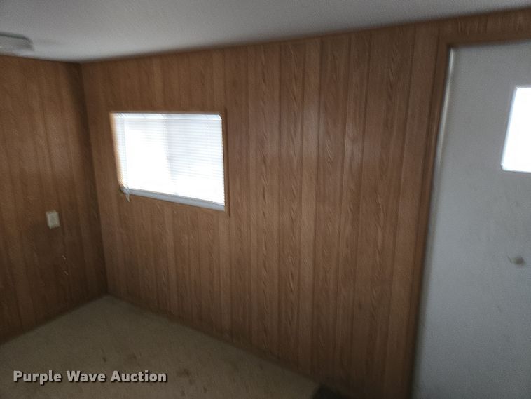 image for item EQ6761 2006 mobile office