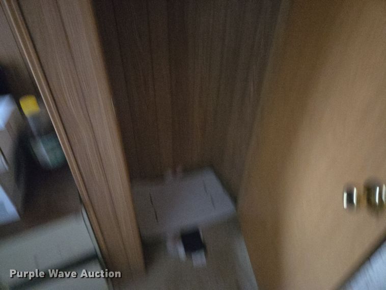 image for item EQ6761 2006 mobile office