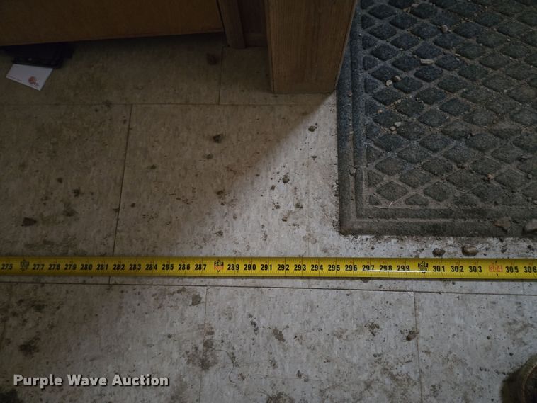 image for item EQ6761 2006 mobile office