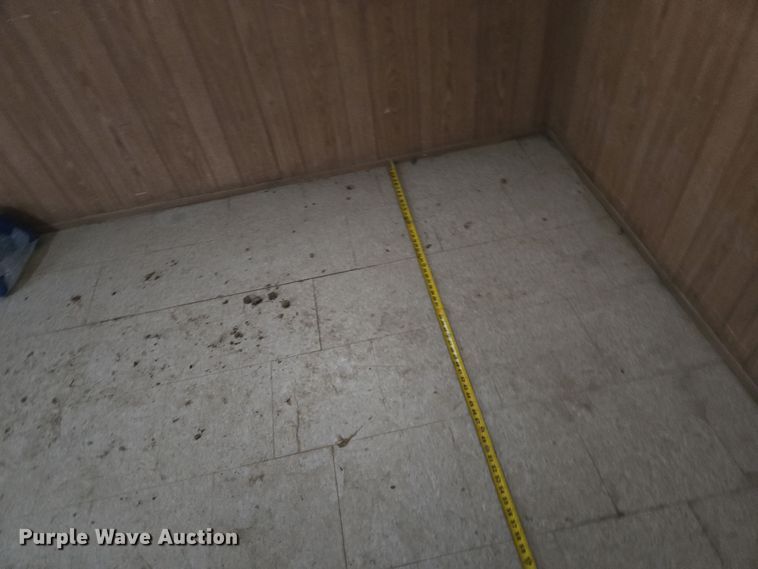 image for item EQ6761 2006 mobile office