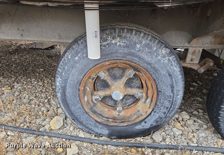 image for item EQ6761 2006 mobile office