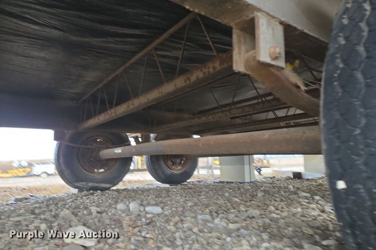 image for item EQ6761 2006 mobile office