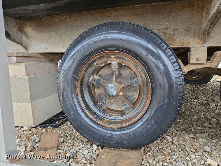 image for item EQ6761 2006 mobile office