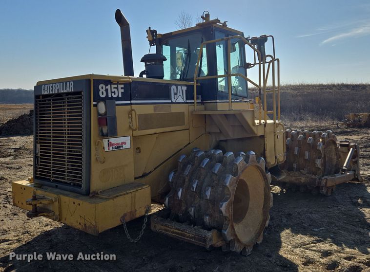 image for item EQ6762 2005 Caterpillar  815F soil compactor