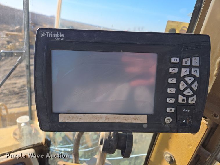 image for item EQ6762 2005 Caterpillar  815F soil compactor