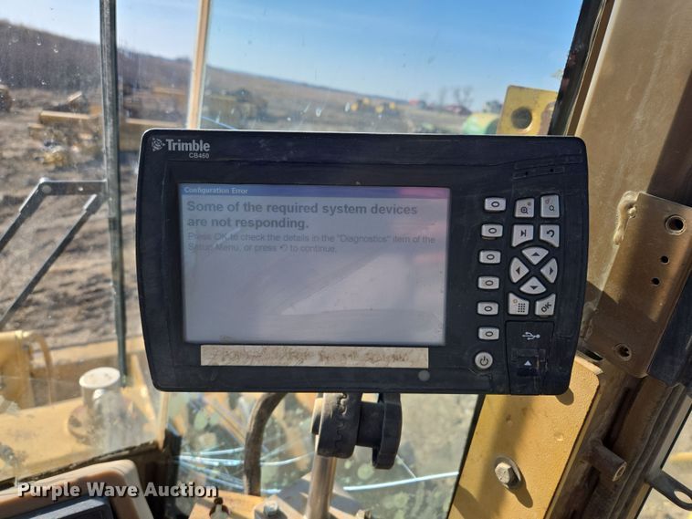 image for item EQ6762 2005 Caterpillar  815F soil compactor