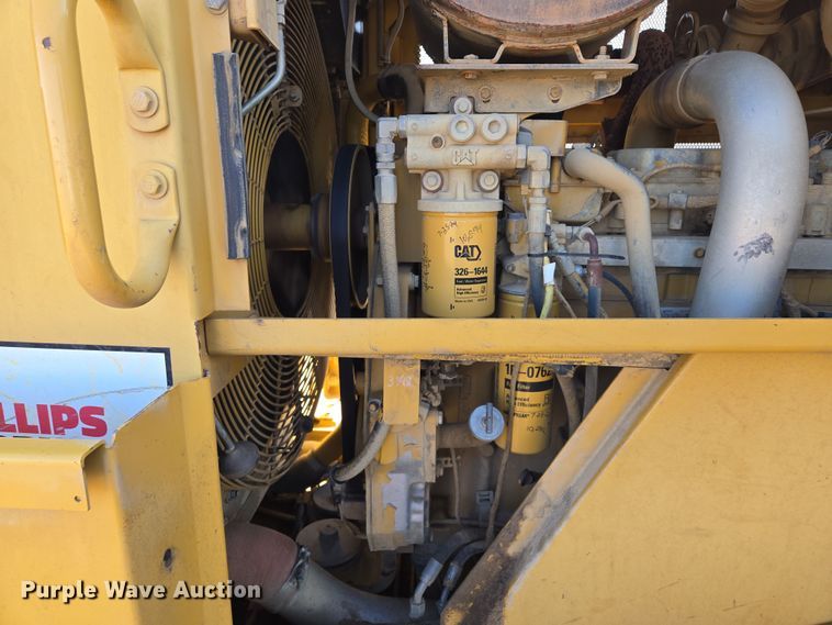 image for item EQ6762 2005 Caterpillar  815F soil compactor