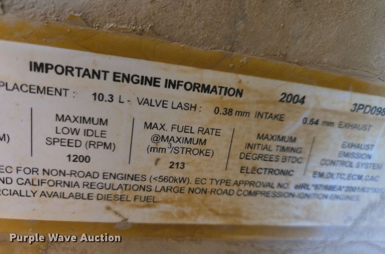 image for item EQ6762 2005 Caterpillar  815F soil compactor