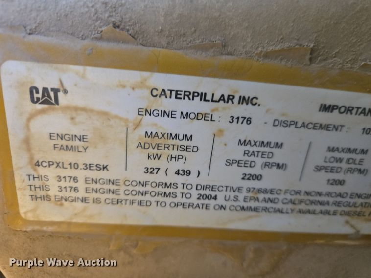image for item EQ6762 2005 Caterpillar  815F soil compactor