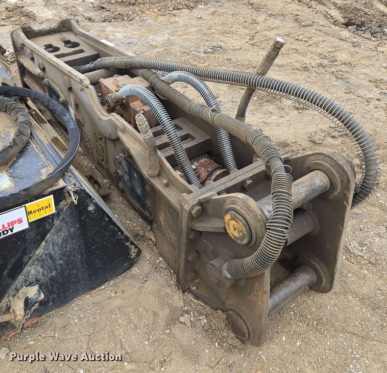 image for item EQ6764 NPK GH-10 breaker