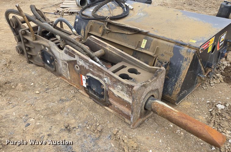 image for item EQ6764 NPK GH-10 breaker