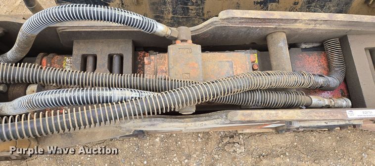 image for item EQ6764 NPK GH-10 breaker