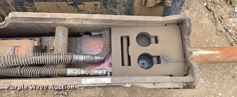 image for item EQ6764 NPK GH-10 breaker