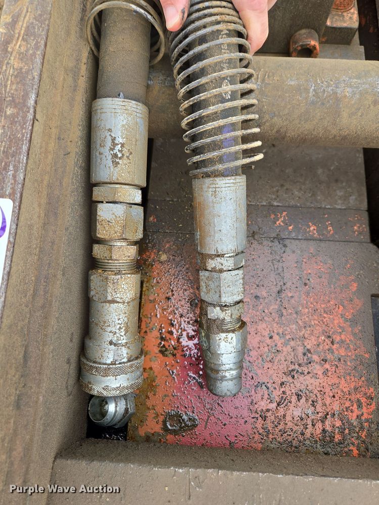 image for item EQ6764 NPK GH-10 breaker