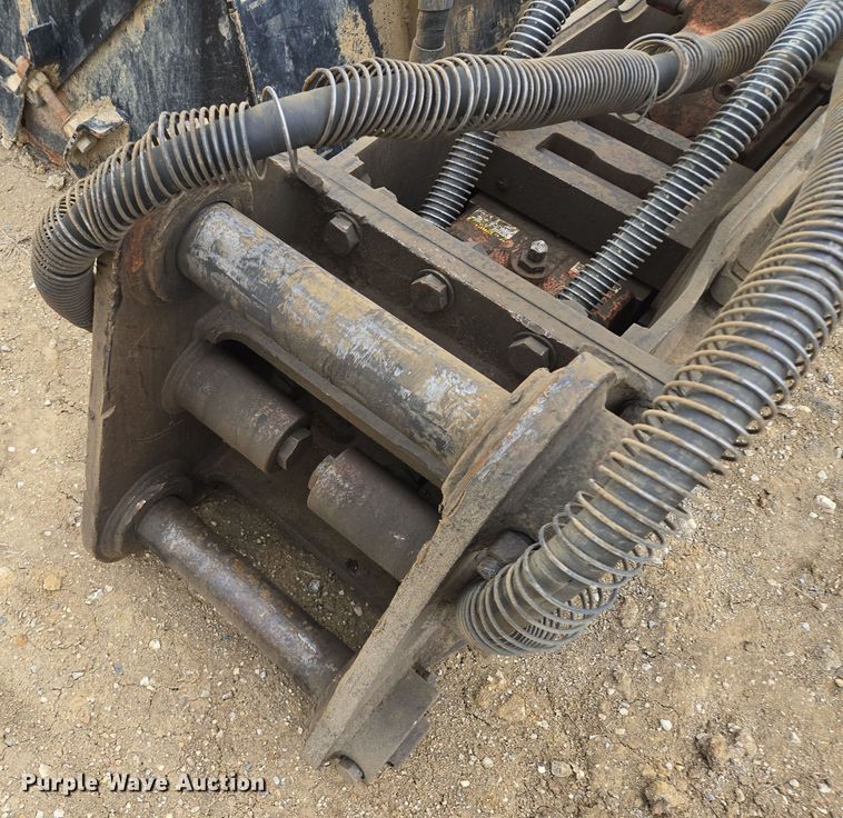 image for item EQ6764 NPK GH-10 breaker