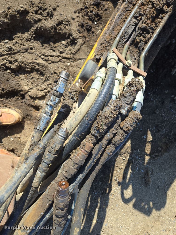 image for item EQ6765 2005 John Deere  1812C  scraper