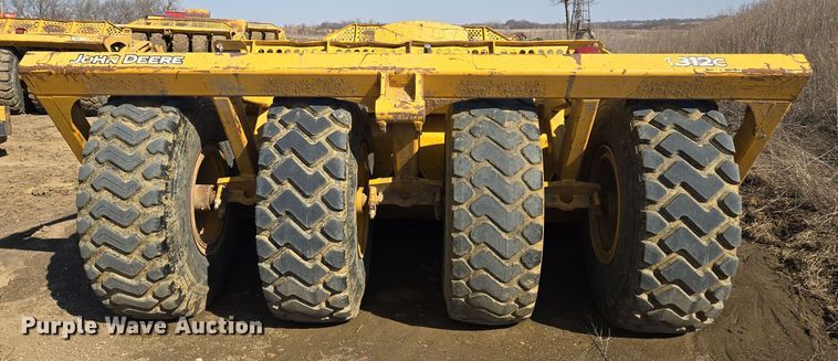 image for item EQ6766 2005 John Deere  1812C  scraper