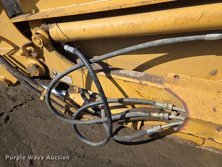 image for item EQ6766 2005 John Deere  1812C  scraper