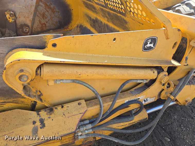 image for item EQ6766 2005 John Deere  1812C  scraper