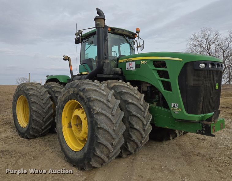 image for item EQ6769 2008 John Deere  9630 Scraper Special 4WD tractor