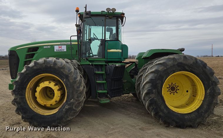 image for item EQ6769 2008 John Deere  9630 Scraper Special 4WD tractor
