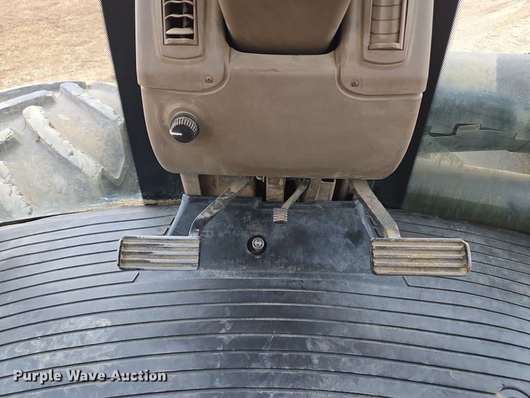 image for item EQ6769 2008 John Deere  9630 Scraper Special 4WD tractor