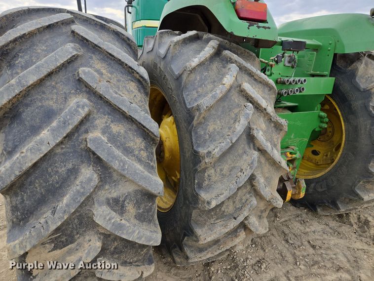 image for item EQ6769 2008 John Deere  9630 Scraper Special 4WD tractor