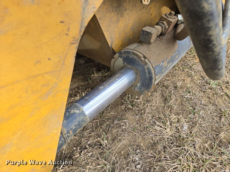 image for item EQ6770 2006 John Deere  1814C scraper