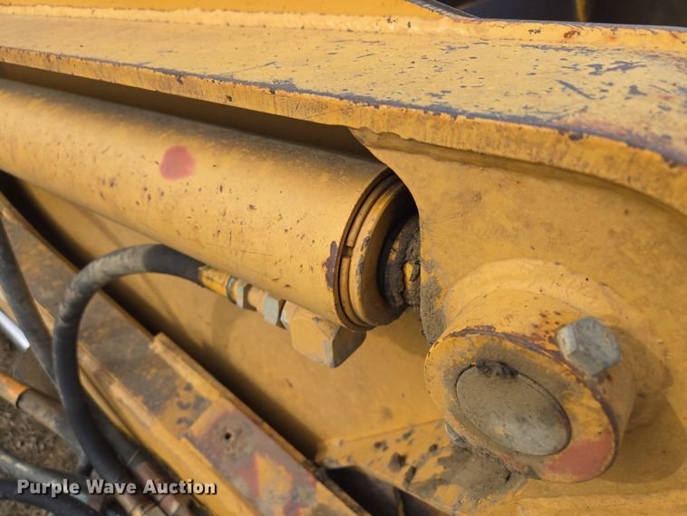 image for item EQ6770 2006 John Deere  1814C scraper