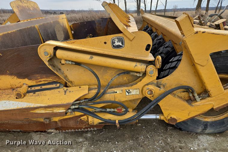 image for item EQ6770 2006 John Deere  1814C scraper