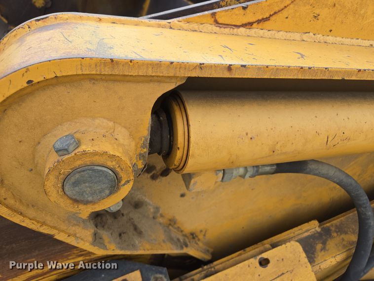 image for item EQ6770 2006 John Deere  1814C scraper