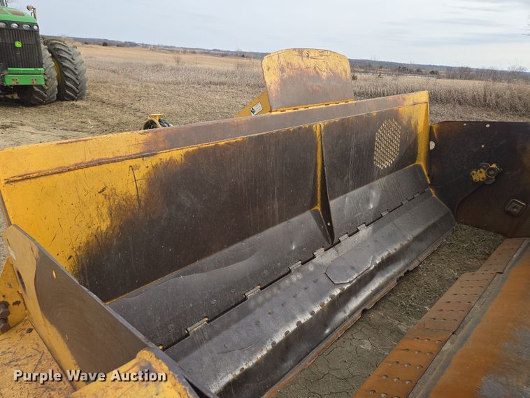 image for item EQ6770 2006 John Deere  1814C scraper