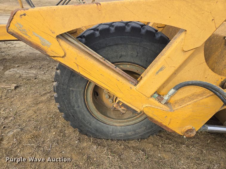 image for item EQ6770 2006 John Deere  1814C scraper