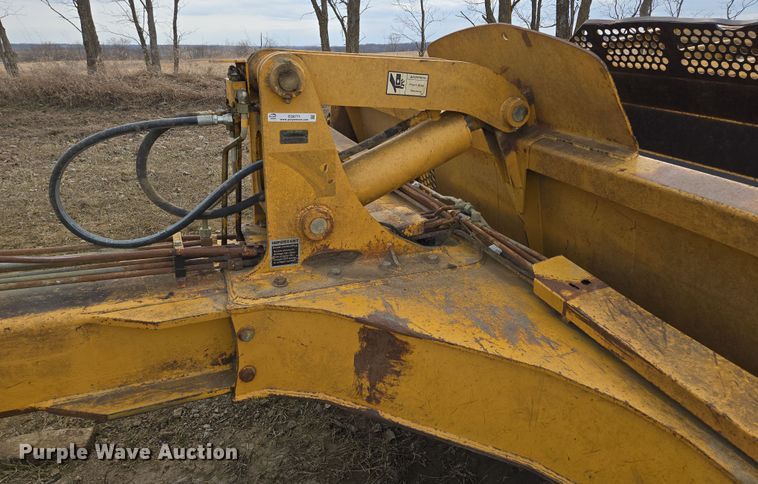 image for item EQ6771 2006 John Deere  1814C scraper