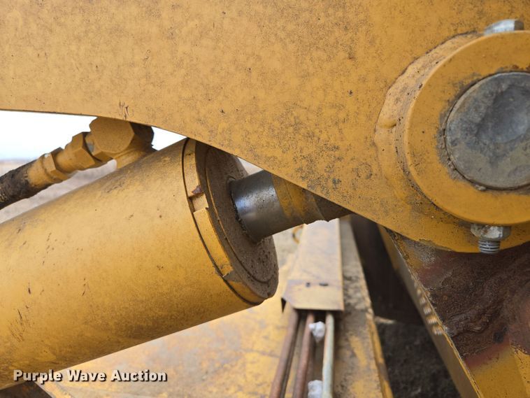 image for item EQ6771 2006 John Deere  1814C scraper