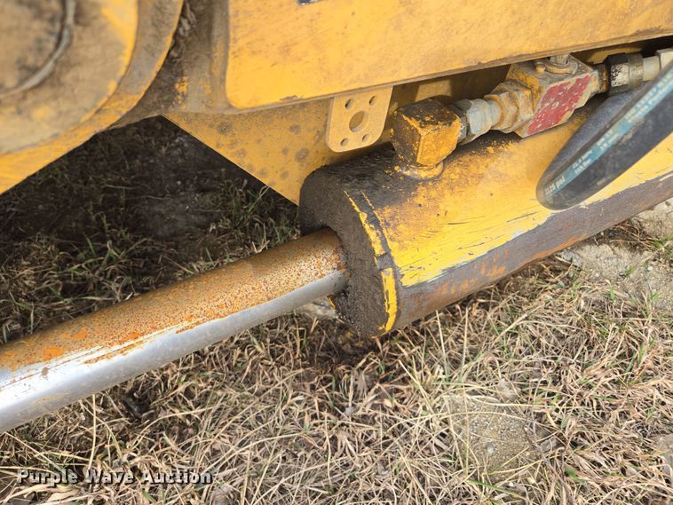 image for item EQ6771 2006 John Deere  1814C scraper