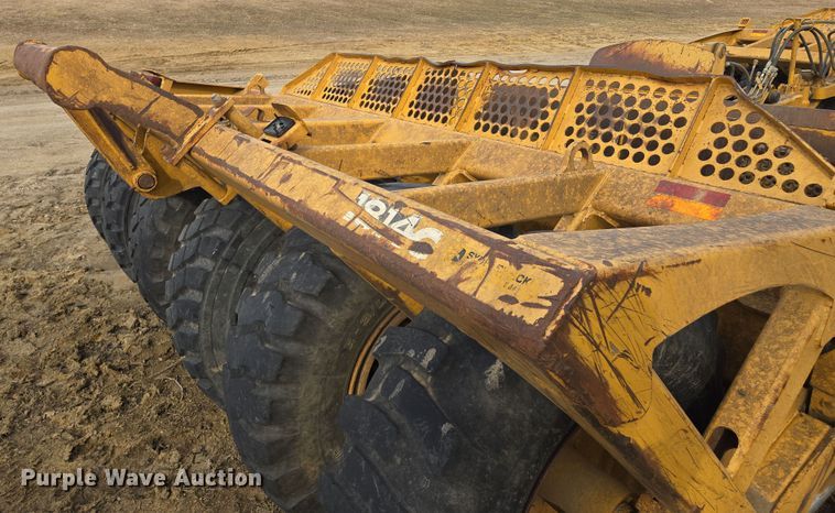 image for item EQ6771 2006 John Deere  1814C scraper