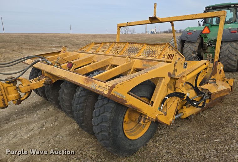 image for item EQ6772 2006 John Deere  1814C  scraper