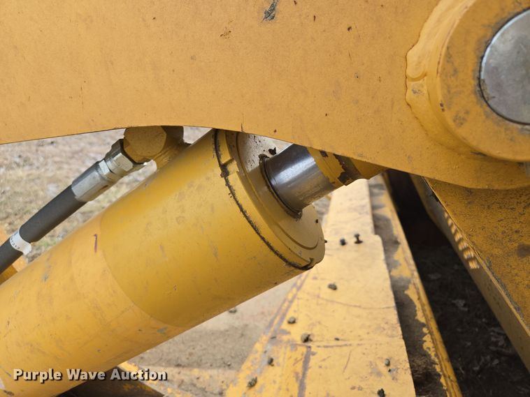 image for item EQ6772 2006 John Deere  1814C  scraper