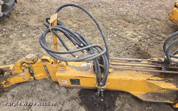 image for item EQ6772 2006 John Deere  1814C  scraper