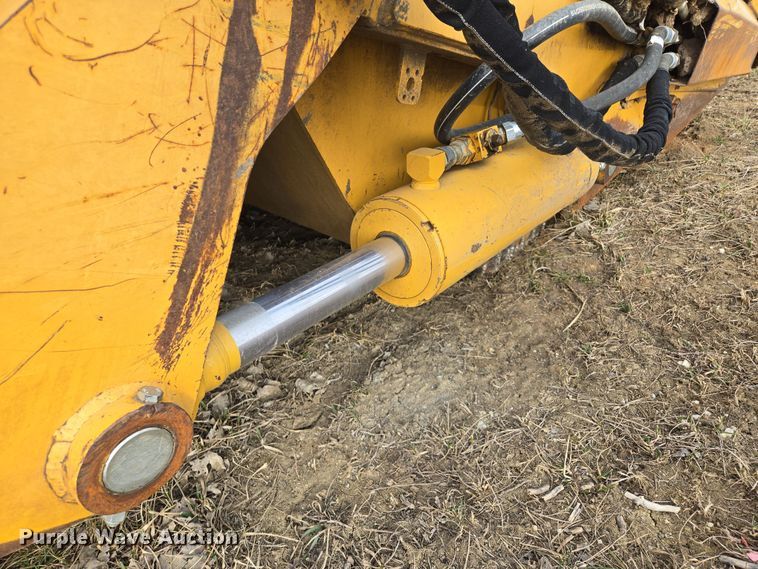 image for item EQ6772 2006 John Deere  1814C  scraper