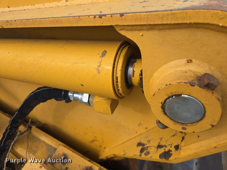 image for item EQ6772 2006 John Deere  1814C  scraper