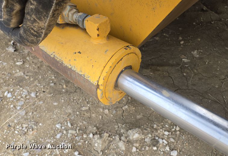 image for item EQ6772 2006 John Deere  1814C  scraper