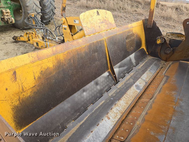 image for item EQ6772 2006 John Deere  1814C  scraper