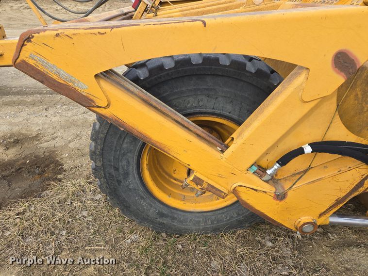 image for item EQ6772 2006 John Deere  1814C  scraper