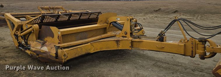 image for item EQ6773 2006 John Deere  1814C  scraper