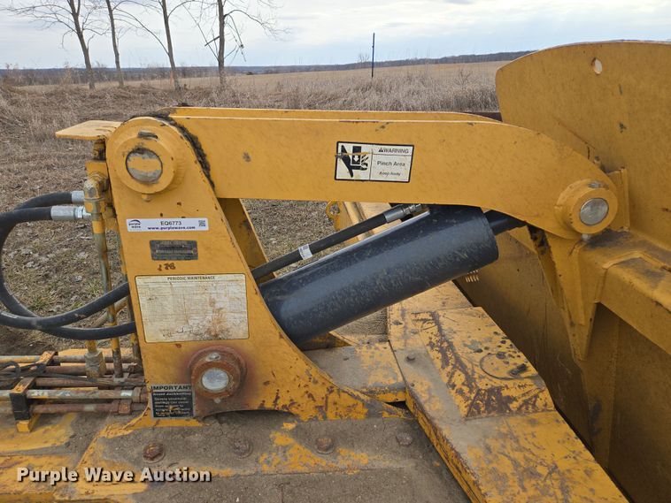 image for item EQ6773 2006 John Deere  1814C  scraper